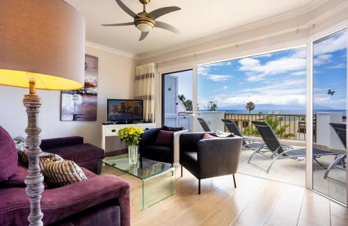 Los Gigantes Apartment | OCEAN PANORAMA - 3 AC bedrooms, private garage, pool, 2 bathrooms, tv channels