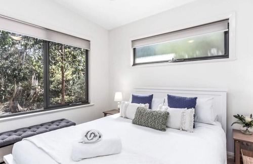 Skenes Creek House | Ocean Escape - luxury beach house minutes to beach