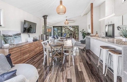Skenes Creek House | Ocean Escape - luxury beach house minutes to beach