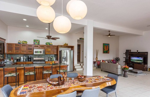 Manuel Antonio Villa | Ocean Estate with Beach access and incredible Ocean/Jungle views