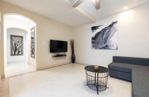 Lauderdale-by-the-Sea Apartment | Ocean Flats 1 - Lauderdale-by-the-Sea