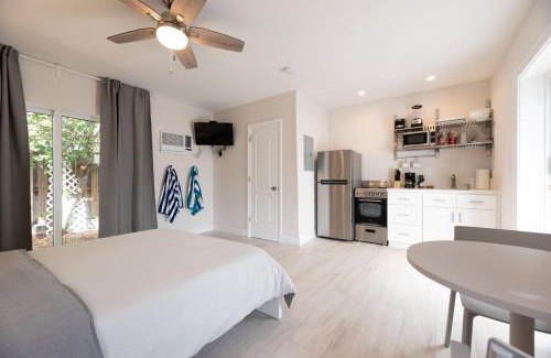 Lauderdale-by-the-Sea Apartment | Ocean Flats 3 - Lauderdale-by-the-Sea