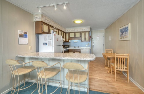 Myrtle Beach Condo | Ocean Forest Villas 209A - 2 Bedroom/2 Bath Ocean View Condo with Outdoor Swimming Pool, Hot Tub and Kiddie Pool