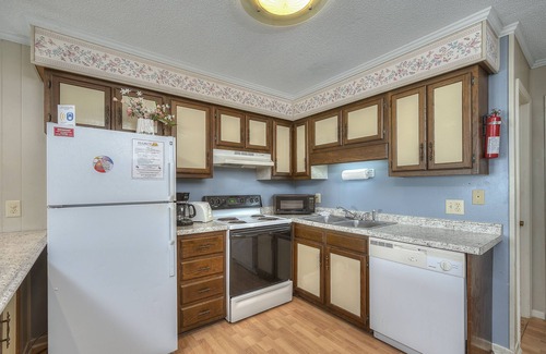 Myrtle Beach Condo | Ocean Forest Villas 209A - 2 Bedroom/2 Bath Ocean View Condo with Outdoor Swimming Pool, Hot Tub and Kiddie Pool