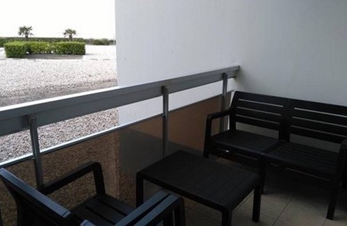 Travo Apartment | Oceanfront 3-Bedroom Apartment with Private Parking and Balcony