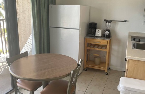 South Island Condo | Ocean front 1-bedroom condo at beautiful Ft. Myers Beach on the Gulf of Mexico