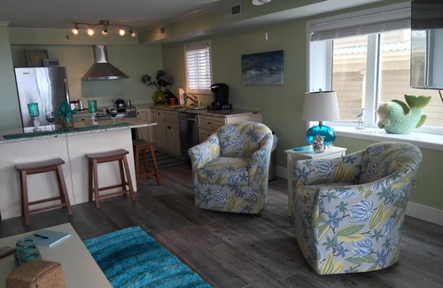 Ocean City Condo | Ocean Front 1st Floor walkout to 25'x50' deck on the Boardwalk/Beach at 4th St