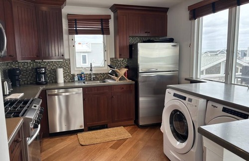 Harvey Cedars Apartment | Ocean front 3 bedroom 1 bath 2nd floor with great ocean views