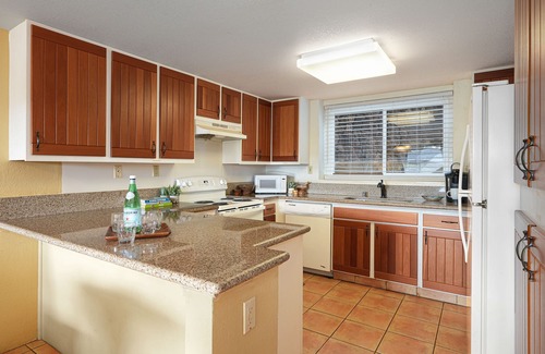 Koloa Condo | Ocean Front 3 BR, 1 level Condo . Pool, SPA , huge Lanai . Pickle Ball