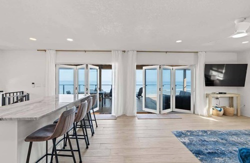 Flagler Beach House | Ocean Front 4 bedrooms, 2 Ocean Decks, Direct Flag