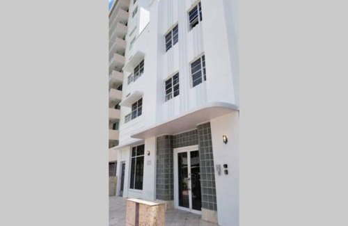 South of Fifth Apartment | OCEAN FRONT BEACH PADS-South Beach