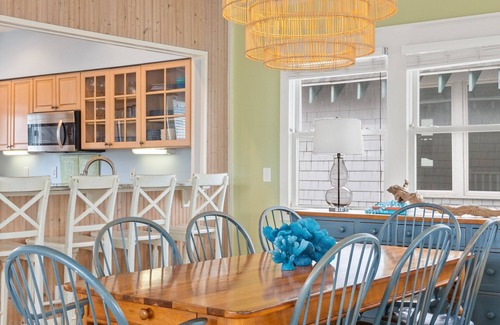 South Beach House | Ocean Front Cottage Pet Friendly with Bhi and Shoals Clubs