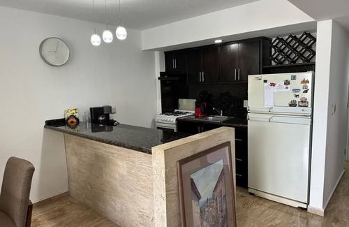 South Shore Hotel Area Condo | Ocean Front Condo- Beach access - Sunset Views-Swimming Pools- Jacuzzi-