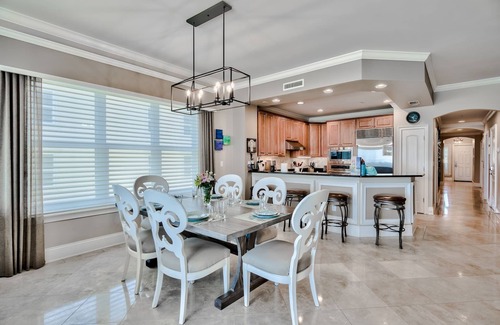Santa Rosa Beach Condo | Ocean Front Condo | Private Beach | pools | ice maker | Adagio A305