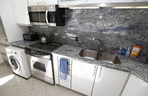 Mission Beach Condo | Ocean Front Condo On the Sand with Ocean View - Clean
