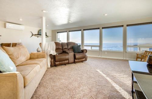 Depoe Bay Apartment | Ocean Front Condo! Spectacular Ocean Views! Walk to Everything!