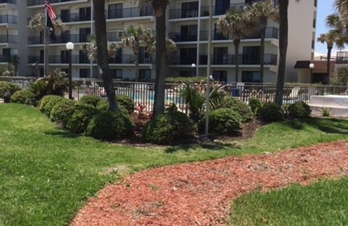 Ormond-by-the-Sea Condo | Ocean front condo with direct ocean view in quiet Ormond by the Sea