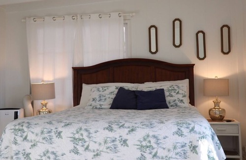 Kamuela House | Ocean front cottage with beach access from patio.