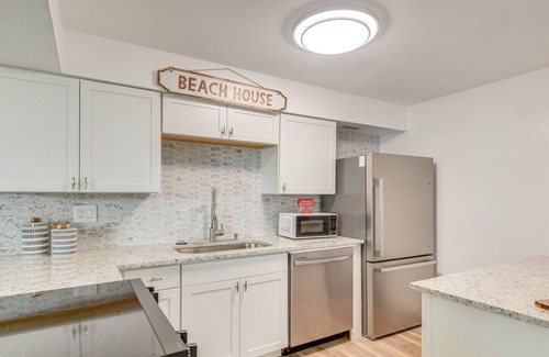 Daytona Beach Apartment | Ocean front cozy 1 BR apartment in amazing Daytona Beach with fitness room, AC