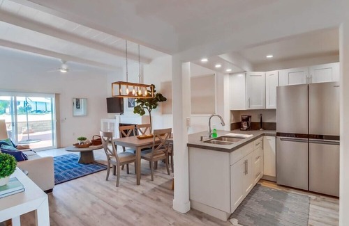 South Mission Beach Condo | Ocean Front! Exclusive Beachfront Patio + A/C