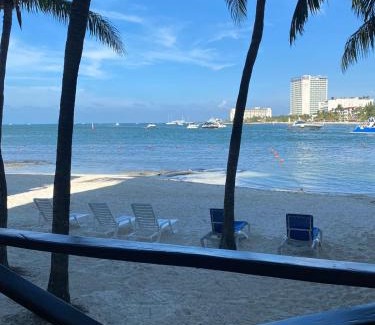 Zona Hotelera Apartment | Ocean Front - Ground Floor Condo