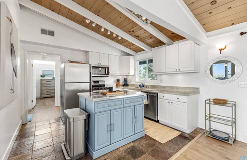 Pacific Grove House | Ocean front - hear the waves crash into the rocks! September Availability!