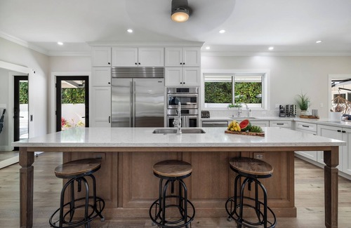 Kailua House | Ocean Front - Kailua Bay! Best Location!