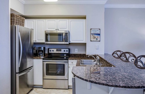 Panama City Beach Condo | OCEAN FRONT KING BDR, 2 BATHS, BUNK RM, FREE BEACH CHAIRS, NEAR PIER PARK