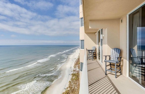 Panama City Beach Condo | OCEAN FRONT KING BDR, 2 BATHS, BUNK RM, FREE BEACH CHAIRS, NEAR PIER PARK