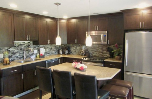 Honokowai Condo | OCEAN FRONT MAUI~Lush Gardens, Privacy and Convenience ~ Maui Sands 6B ~ 2BD/2BA