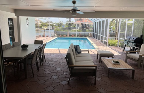 Royal Harbor House | Ocean front Naples Bay with Access to Downtown 5th Ave Restaurants and shoping