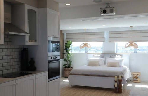North Coogee Apartment | Ocean Front Penthouse Experience