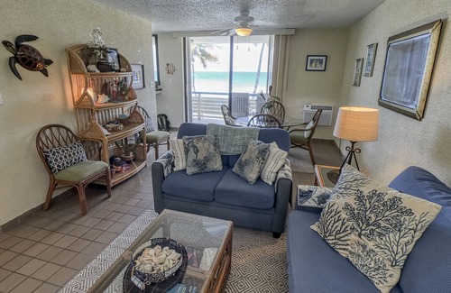 Bolongo Bay Condo | Ocean Front Picturesque St. Thomas 2Br/2Ba Condo at Bolongo Beach