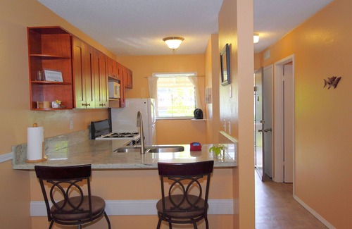 Kailua-Kona Condo | Ocean Front Pool, Private and Newly Renovated Top Corner Unit