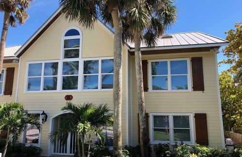 South Beach House | Ocean Front. Private Beach, 5 BR, 3 1/2 Bath, grill
