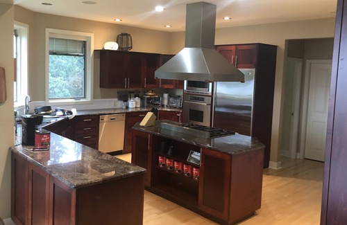 Sooke House | Ocean Front, Private, Family and Pet Friendly Dream Vacation Home