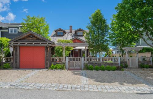 North Kingstown House | Ocean Front Property In Wickford Village