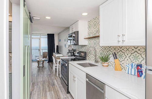 Arcadian Shores Condo | OCEAN FRONT Seawatch Resort Beach Front King Bed!