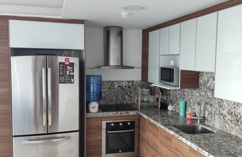 Manta Apartment | Ocean Front Suite Apartment in Manta Poseidon Building