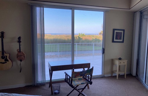 Palm Coast Condo | Ocean front two bedroom condo between Marineland and Washington Oaks State Park