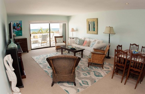 Wrightsville Beach House | Ocean Front 3 Bedroom Condo