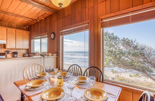 Seal Rock House | Ocean Front Vacation Home Just North of Seal Rock,