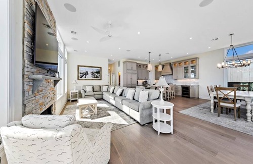 North Beach Haven House | Ocean Front w/Elevator - 7BR, Kids Bunk Room, 6 Full, 2 Half Bath. Sleeps 18