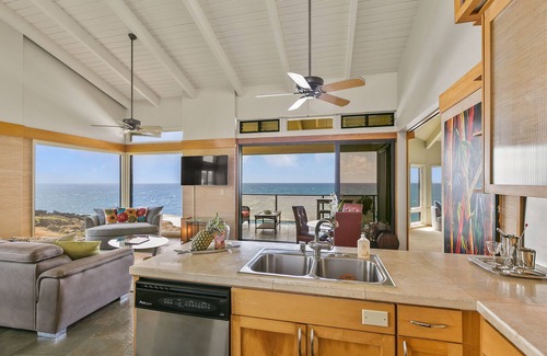 Poipu Condo | Ocean front with panoramic views of the Pacific Ocean