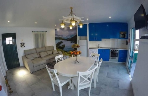 Ribeira Grande House | Ocean Garden House - Azorean Butler