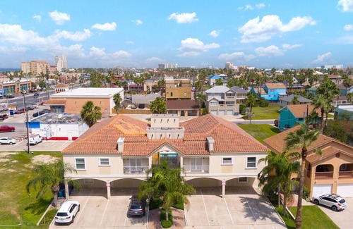 South Padre Island Condo | Ocean Garden 5 - Walk to the beach, WiFi