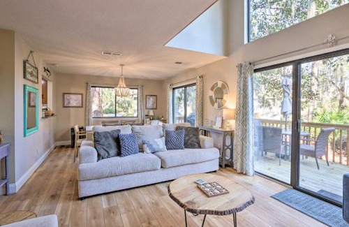 Hilton Head Island House | Ocean Gate Condo with Private Deck and Beach Access!