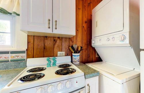 Crescent Beach House | Ocean Gem