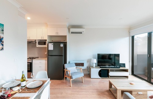 Ocean Grove House | Ocean Grace by the River & Ocean (Pet Friendly)