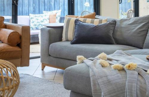 Ocean Grove Villa | Ocean Grove - Fireplace, Wineries, Cafes, Bars, Surf